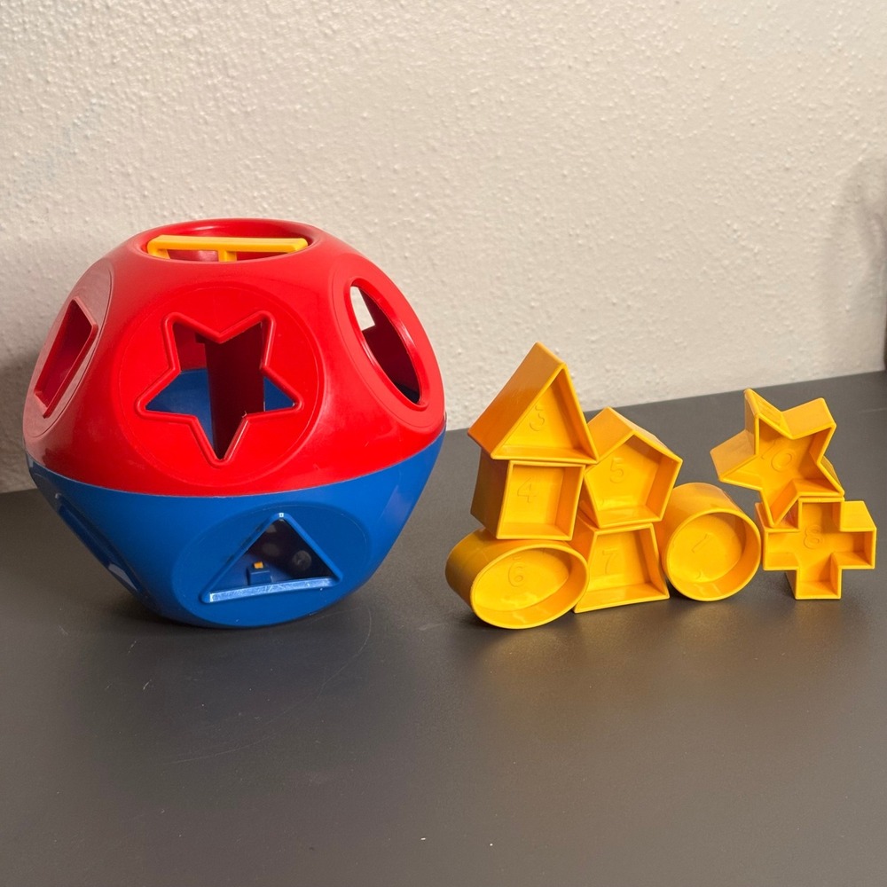 Tupperware Shape-O Toy Kids Red Blue vintage Educational Shape Sorter